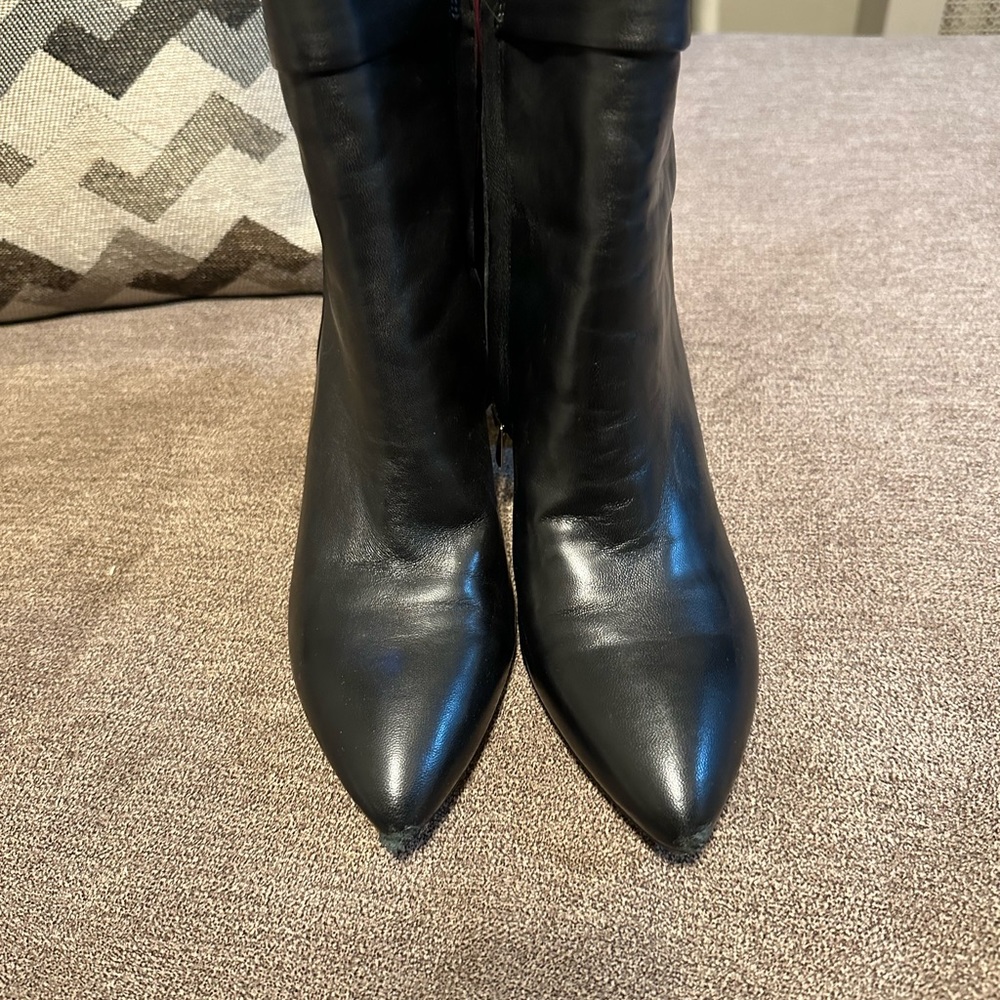 Keilah Leather Bootie size 9.5M
